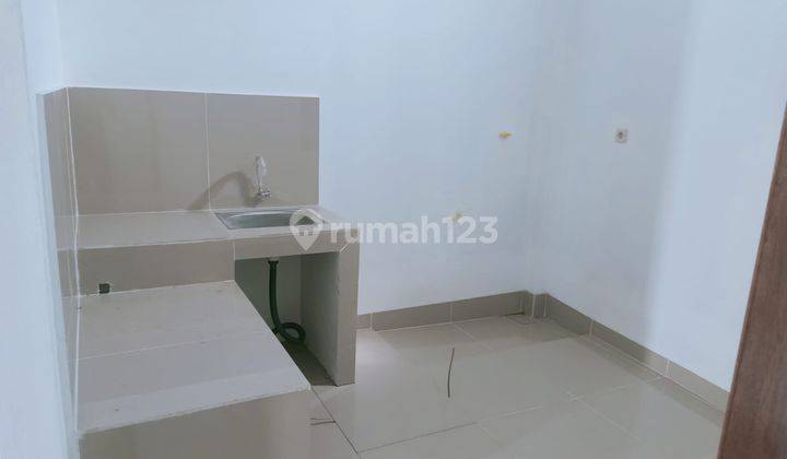 Rumah dijual di kota Depok sertifikat shm  7