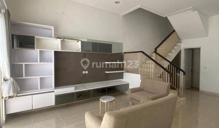 Disewakan Rumah Pik 1 Fullfurnish  2