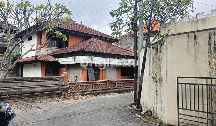 Cheap house in Renon in front of Renon Plaza, Denpasar 2