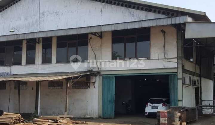 Iron Factory (Foundry) in Beji, Pasuruan. Iron Factory (Foundry) in Beji, Pasuruan.