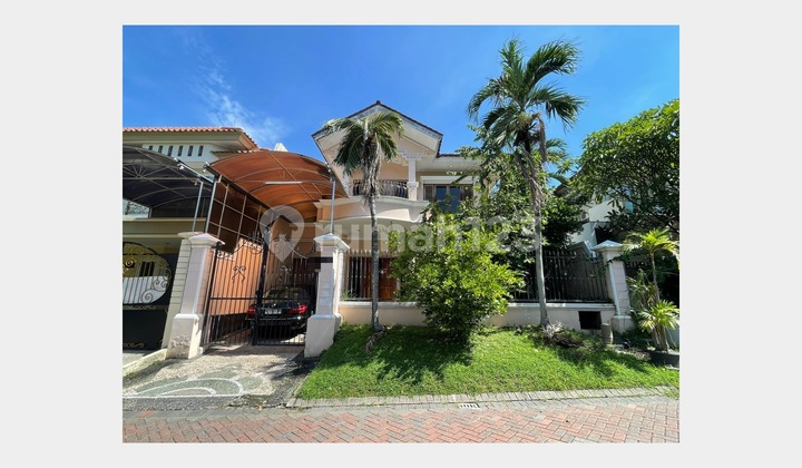 Nice and Strategic House in Elite Graha Family Housing, Sby