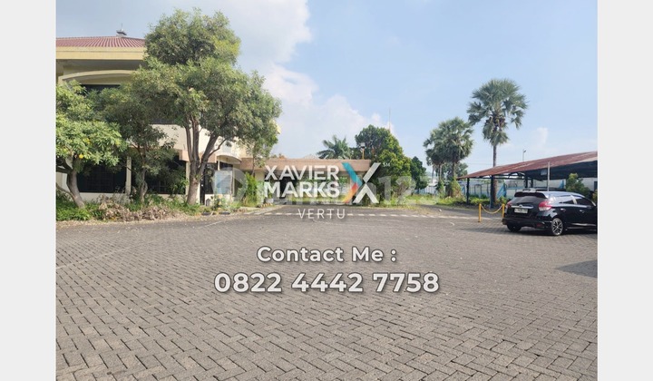 Ex Factory, Strategic Location in the Manyar Industrial Area