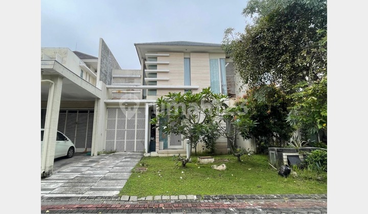 Rumah Minimalis & Ciamiiiik di Pakuwon Indah The Mansion