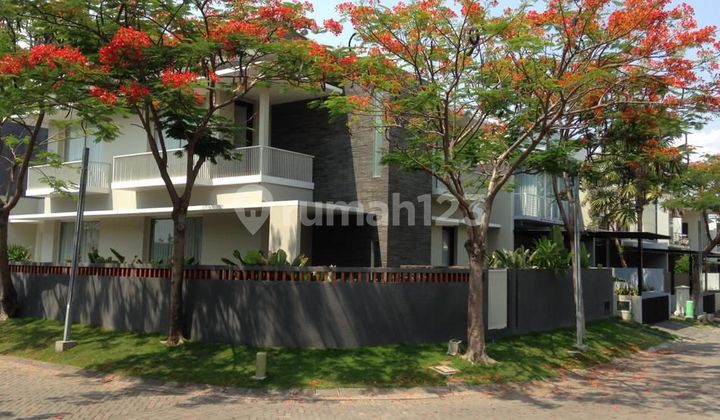 Dijual Rumah Artistik Di Park Avenue Dian Istana