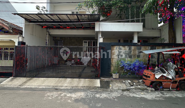 Runah Harga Hitung Tanah. Kondisi Siap Huni di Darmo Permai