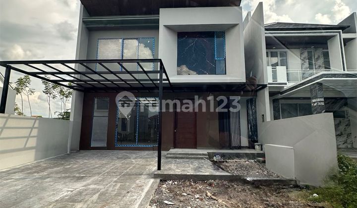 Minimalist House in Citraland Near Golf, Brand New Condition, West Surabaya