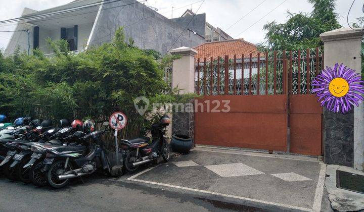 Disewakan Rumah Di Jalan Strategis Ccook Untuk Segala Macam Usaha Di Embong Kenongo 1