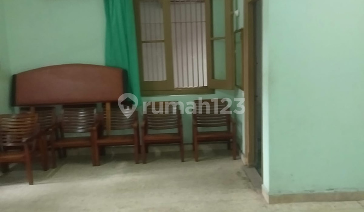 Disewakan Rumah Di Jalan Strategis Ccook Untuk Segala Macam Usaha Di Embong Kenongo 7