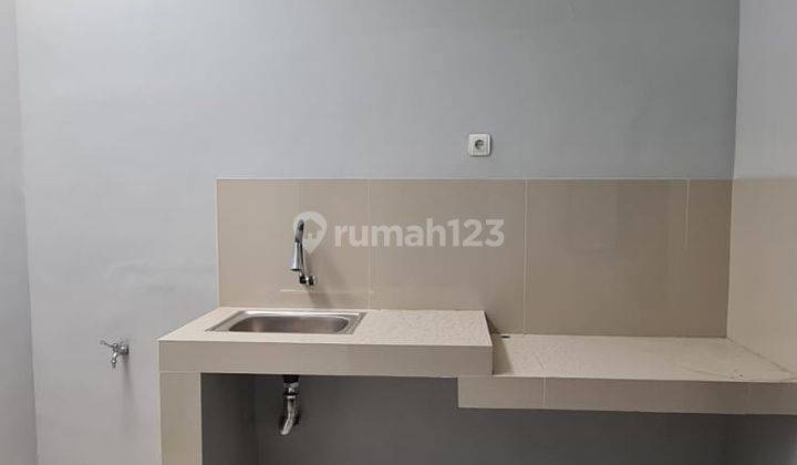 Disewakan Rumah Baru Siap Huni Di Perumahan Grand Pakuwon 4