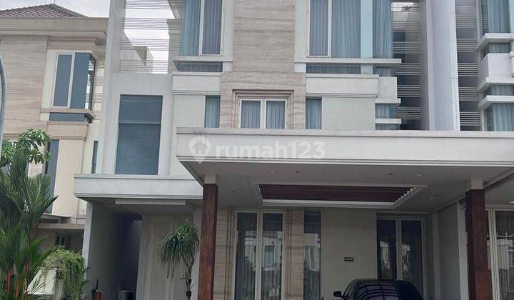 Rumah 3 Lantai La Riz Pakuwon Indah Ada Lift Private 1