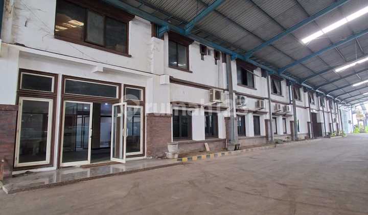 Ex-Factory Warehouse Kepatihan Menganti Near Surabaya 40" Container Access