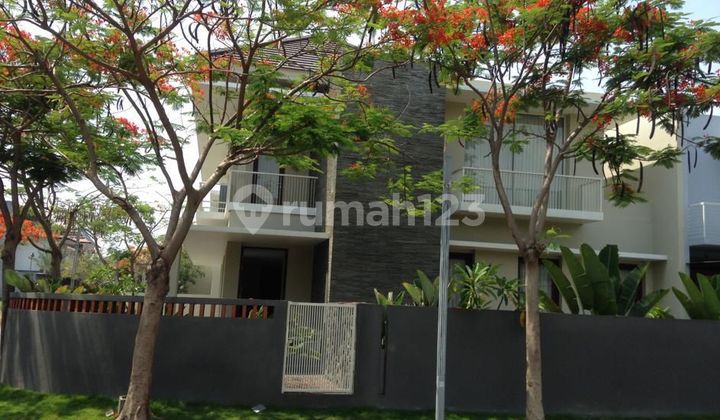 For Sale Artistic House In Park Avenue Dian Istana 2