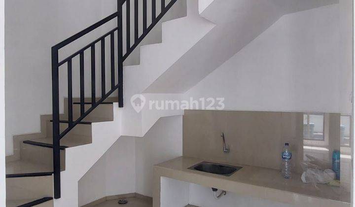 Rumah Eastern Park 50 JT Disewakan Baru Gress 2