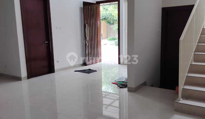 Sewa.rumah Citraland 65Jt 2 Lantai Surabaya Bagus 2