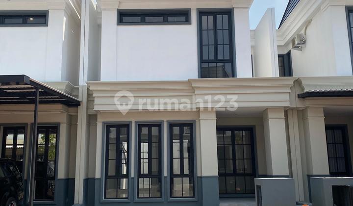 Rumah American Style Dian Istana Surabaya Barat Dekat Pakuwon
