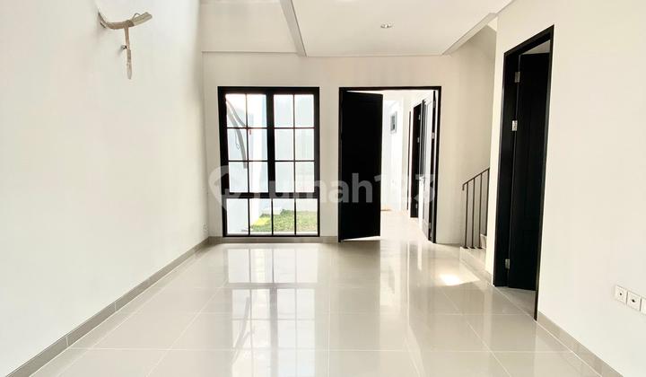 Rumah American Style Dian Istana Surabaya Barat Dekat Pakuwon 2