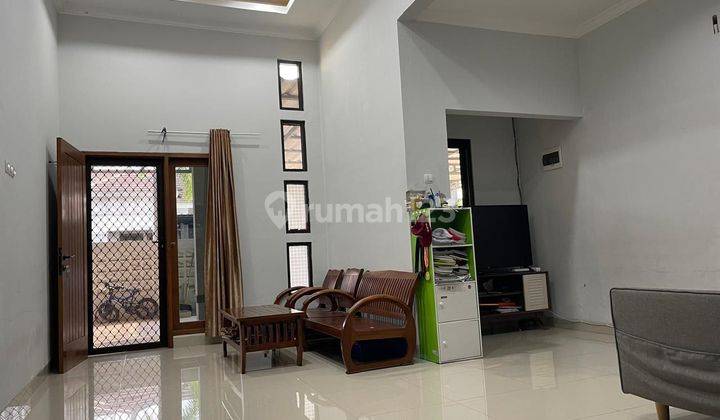 Rumah Bagus di Jual di Cluster Aralia, Harapan Indah, Bekasi 1