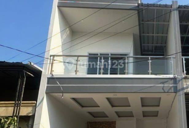 Rumah 2 Lantai di Jual di Harapan Indah 1