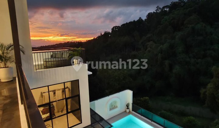 Murah! Villa Aktif Mewah Dago Bandung Dengan View Indah