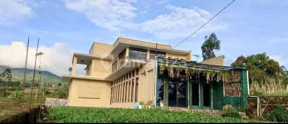 Villa bagus siap huni kebun stroberi di Rancabali Ciwidey Bandung