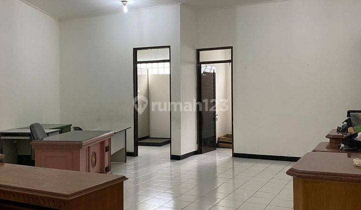 Ruko di Pusat Kota Bandung Cocok Untuk Kantor Usaha  2