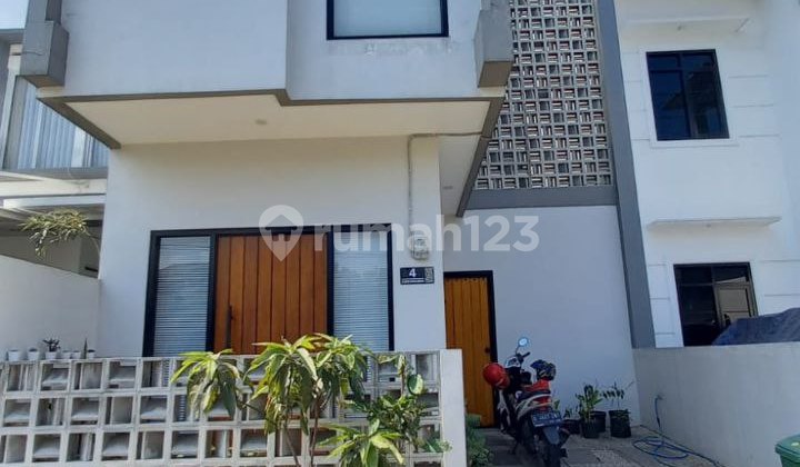 Rumah minimalis siap huni Cisaranteun Arcamanik kota Bandung