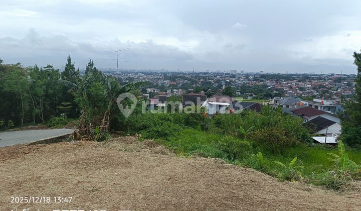 Land plot in Ligar Dago Bandung cheap. Land plot in Ligar Dago Bandung cheap.