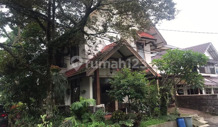 Rumah Asri Lingkungan Nyaman Hook Siap Huni Kawasan Dago Bandung