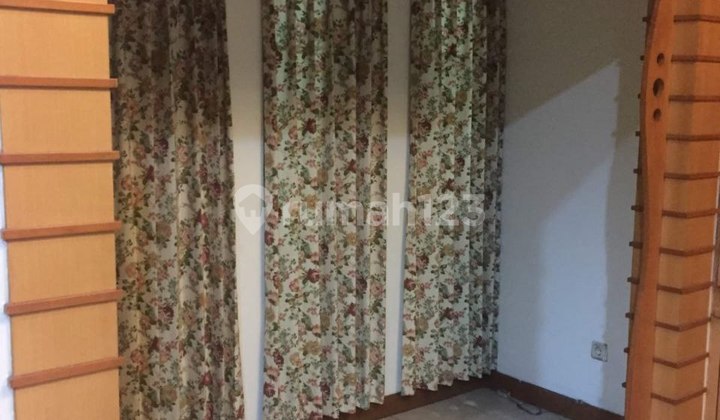 Murah! Rumah 2 lantai terawat siap huni Batununggal Bandung