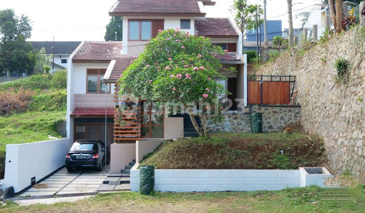 Murah! Rumah Villa Lingkungan asri di Awiligar Cigadung Bandung