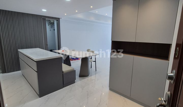 Kondominium Taman Anggrek, 2+1 Bedrooms, Brand New