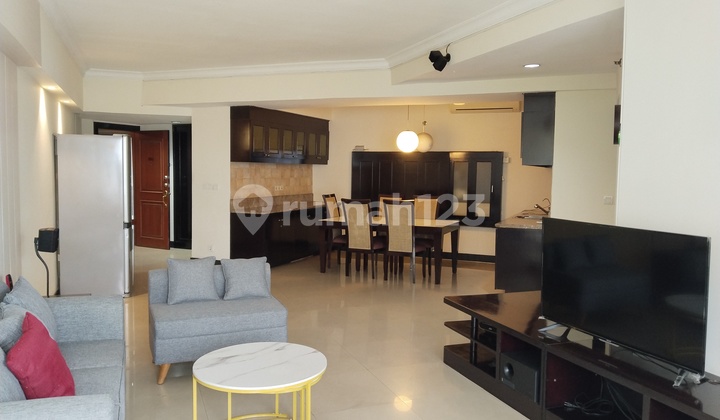 Kondominium Taman Anggrek, 3+1 Bedrooms, Furnish, Luas