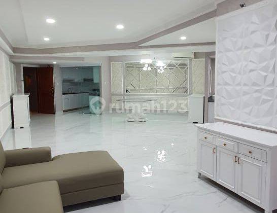 Kondo Taman Anggrek, , 3+1 Bedrooms, Lokasi Strategis Di Jakarta Barat 1