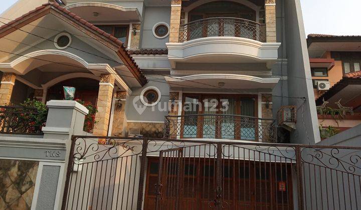 Rumah Luas & Bagus Di Bintaro, SHM, Luas 400m2, 2 Lt, FF 1