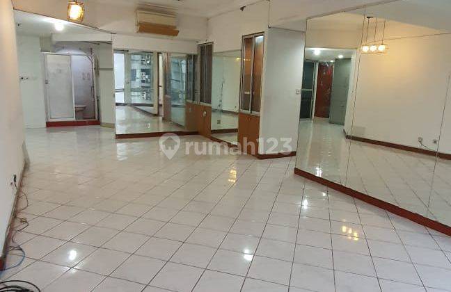 Kondominium Taman Anggrek, 2+1 Bedrooms, Unit Sudut, Lebih Luas 2m an 1