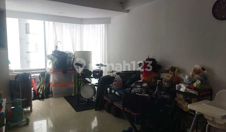 Orchid Garden Condominium, 3+1 Bedrooms, Strategic Location in West Jakarta 2