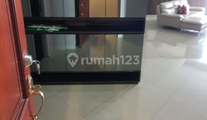 Kondominium Taman Anggrek, 3+1 Bedrooms, Lokasi Strategis Di Jakarta Barat 2
