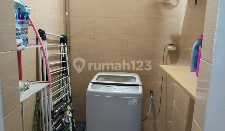 Kondominium Taman Anggrek, 3+1 Bedrooms, Good Furnish 2