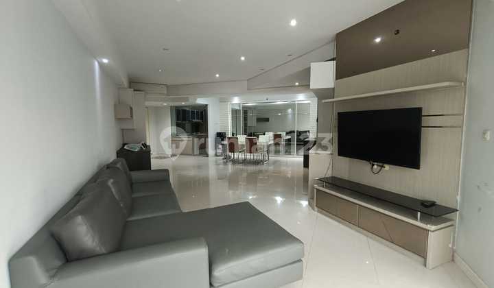 Kondominium Taman Anggrek, 3+1 Bedrooms, Furnish Bagus 2