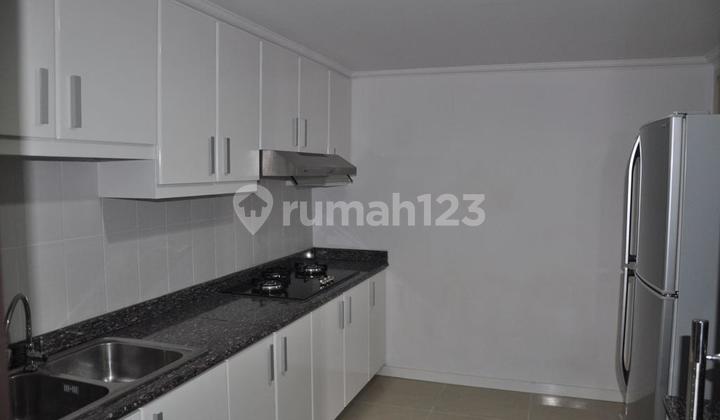 Kondominium Taman Anggrej, 3+1 Bedrooms, Furnish 1