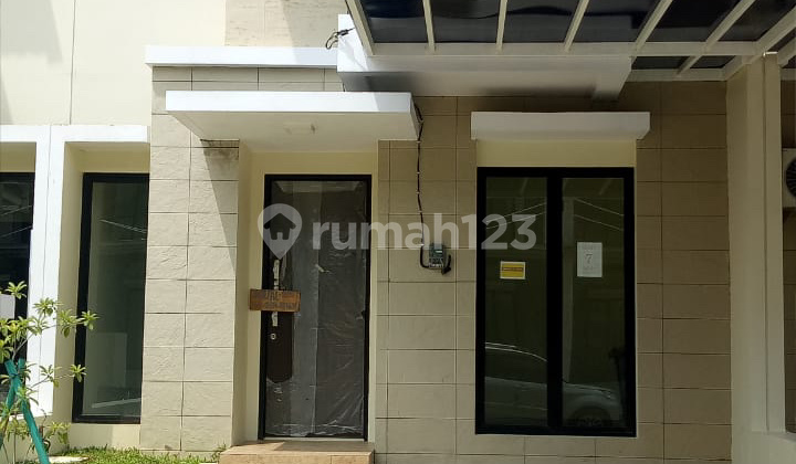 For Sale: 2-Story Green House in Ara Harapan Indah