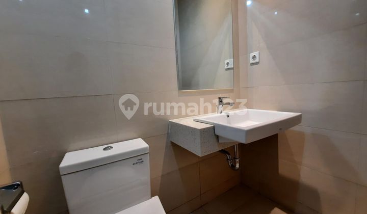 For rent@sedayu 2nd floor studio For rent@sedayu 2nd floor studio