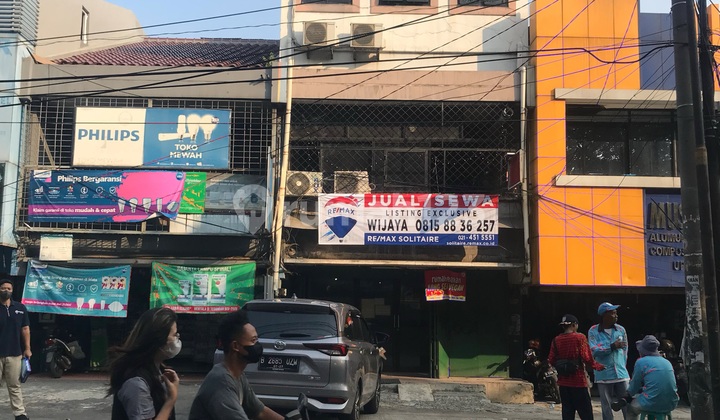 For Sale 3-Story Shop House Good Location Sunter