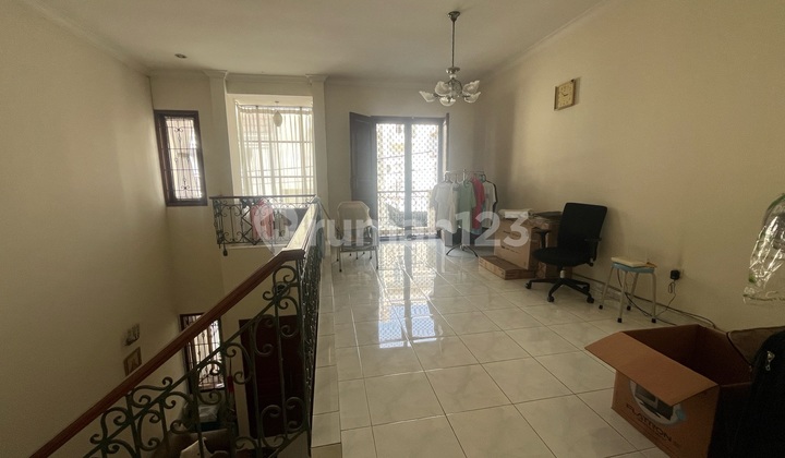 Dijual Rumah Bagus Gading Elok Timur 2