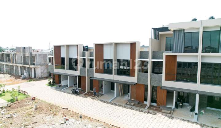 Brand New Rumah Purinusa Kembang Terhijau di Jakarta barat  2