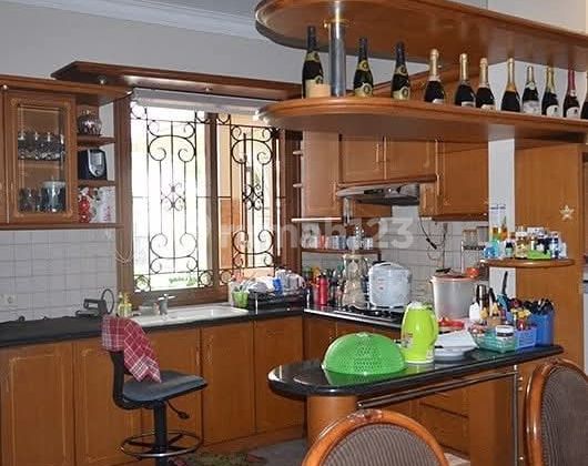 Dijual Rumah Mewah 2 Lantai dengan Kolam Renang di Bukit Permai Jakarta Timur 2