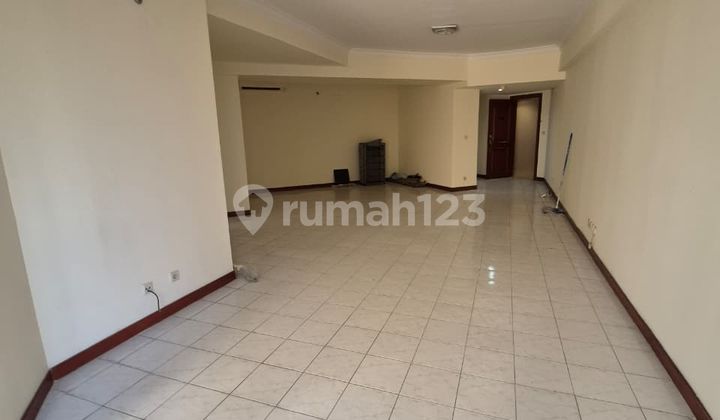 Disewakan Taman Anggrek 3Bedroom Unfurnish Jarang Ada 2