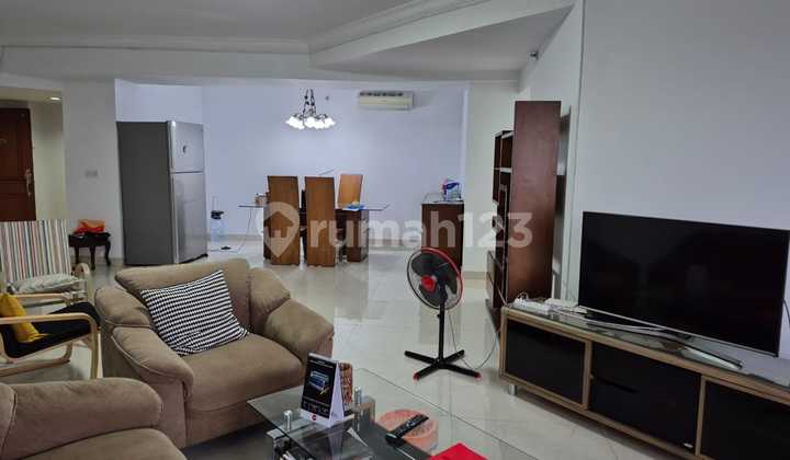 Disewakan Kondominium Taman Anggrek 3bedroom Furnish Lantai Rendah