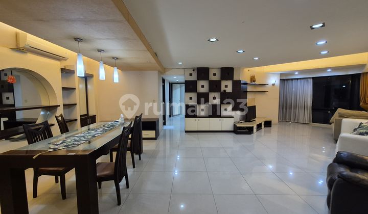 Disewakan Kondominium Taman Anggrek 3bed Furnish  2