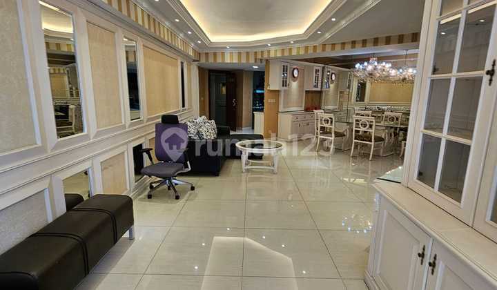 Disewakan Apartmen Cantik Taman Anggrek 3 Bed Furnish 2